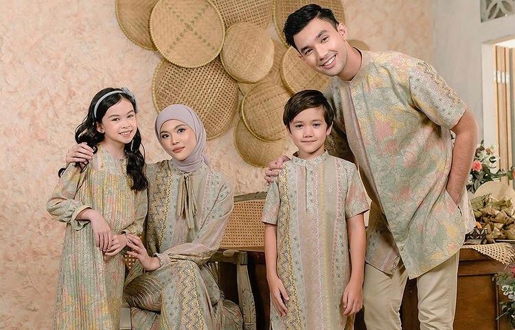 Inspirasi Outfit Lebaran dengan Celana: Tampil Stylish dan Nyaman Saat Hari Raya