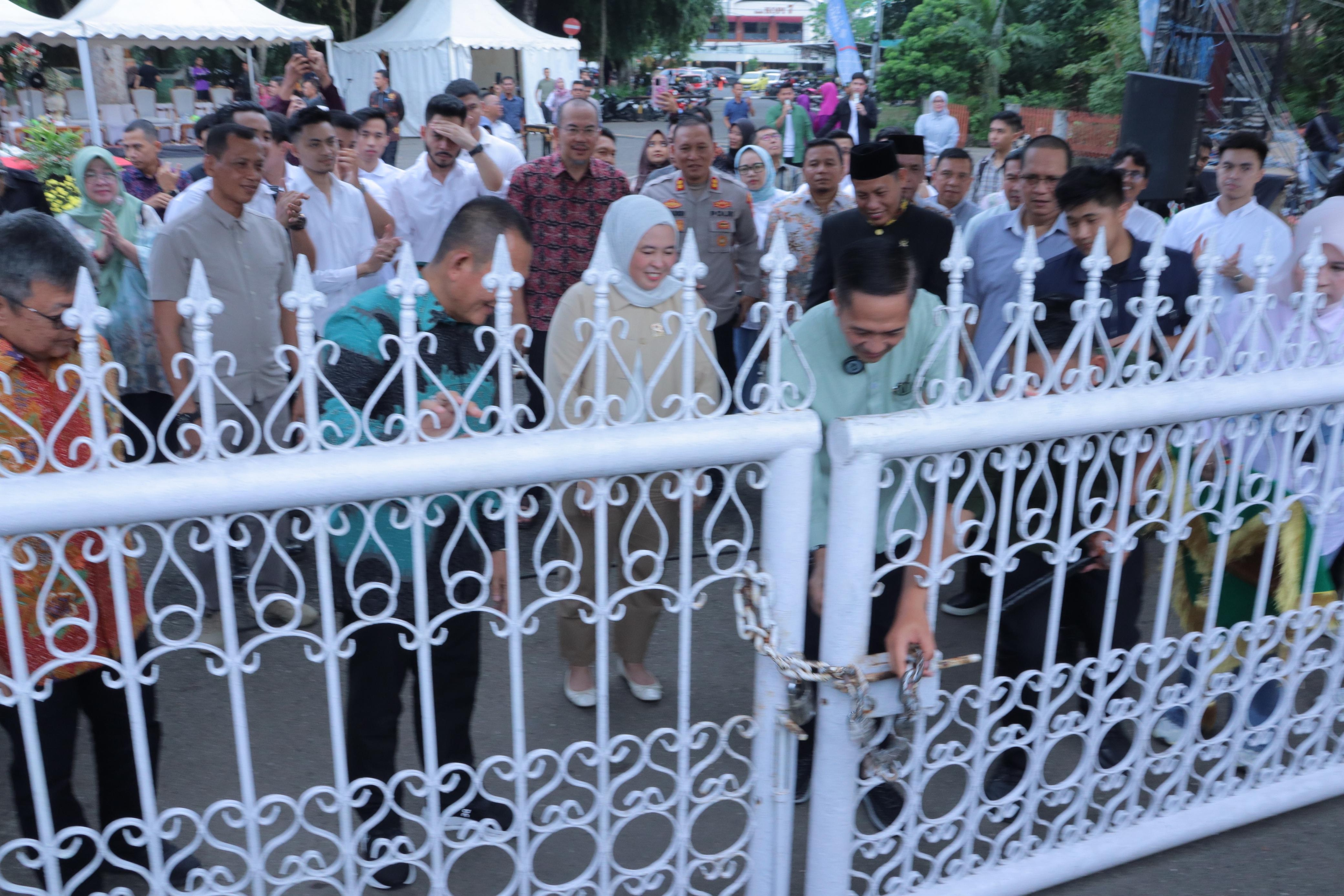 Penuhi Janjinya, Ratu Dewa Jadikan Rumah Dinas Jadi Ruang Diskusi dan Rumah Bagi Rakyat