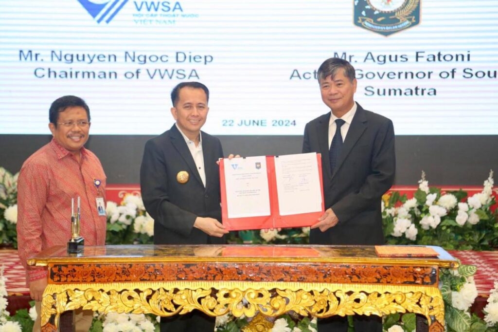 Pj Gubernur Agus Fatoni dan Delegasi Vietnam Teken MoU Kerjasama Air Minum