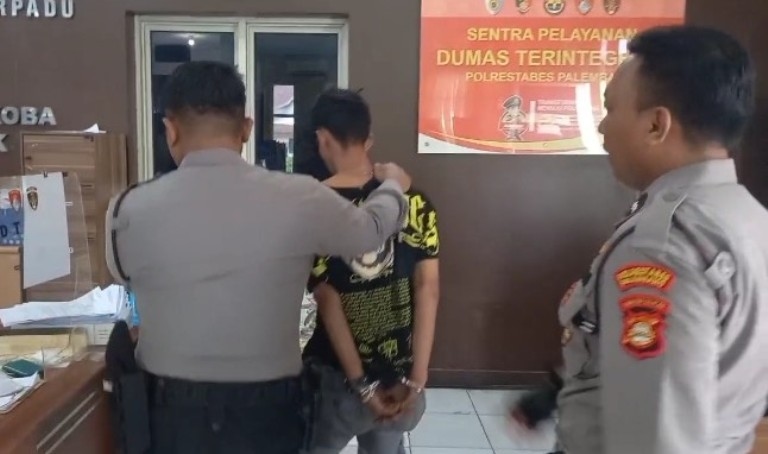 Kepergok Mencuri Handphone di Masjid Agung Palembang, Deni Nyaris Babak Belur