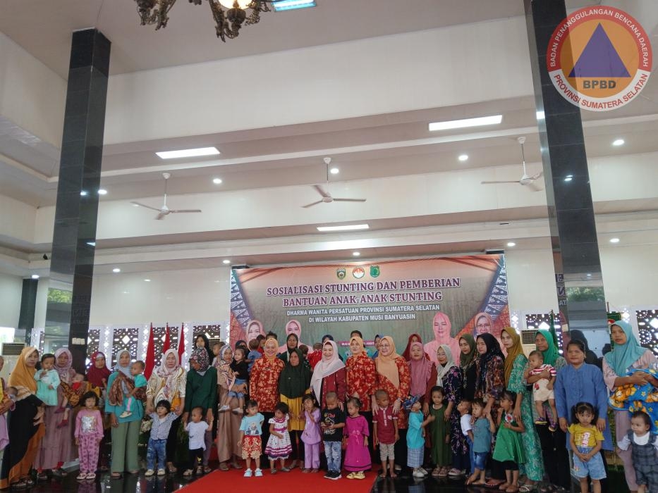 Bantu Cegah Stunting, DWP Sumsel dan DWP BPBD Sumsel Gelar Sosialisasi dan Beri Bantuan di Muba