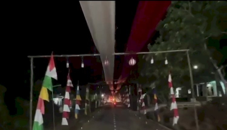 Unik! Perayaan HUT RI di Musi Rawas, Bendera Merah Putih Sepanjang 500 Meter Dibentangkan Warga Bangun Jaya