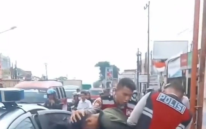 Viral di Medsos, Pria Tertangkap Basah Sedang Mencopet di Palembang