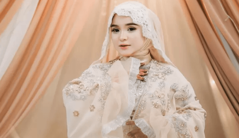 Crazy Rich Aceh Herlin Kenza Resmi Menikah dengan Model Deriel Realdy, Profilnya Jadi Sorotan Netizen