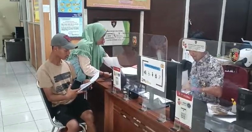 Hendak Jemput Istri, Pria di Palembang Dipepet Gerombolan Begal Pakai Celurit