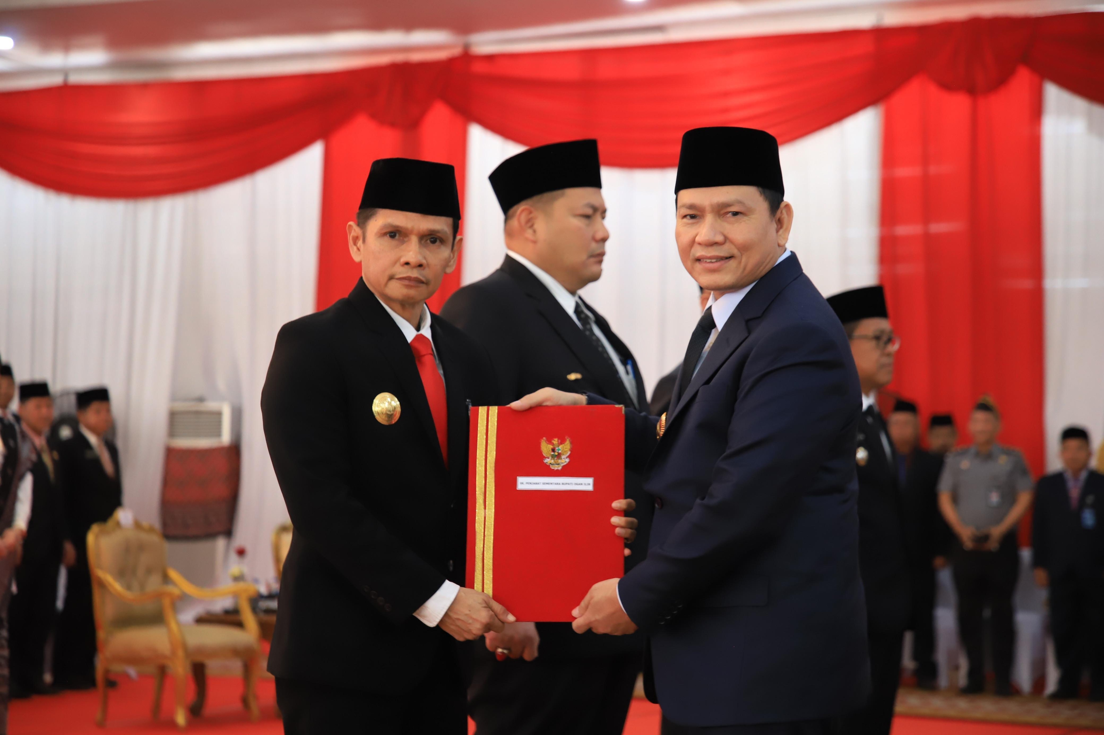 Pj Gubernur Sumsel Kukuhkan Tiga Pjs dan Satu Plt Bupati, Pastikan Pemerintahan Tetap Berjalan Lancar Selama Pilkada 2024