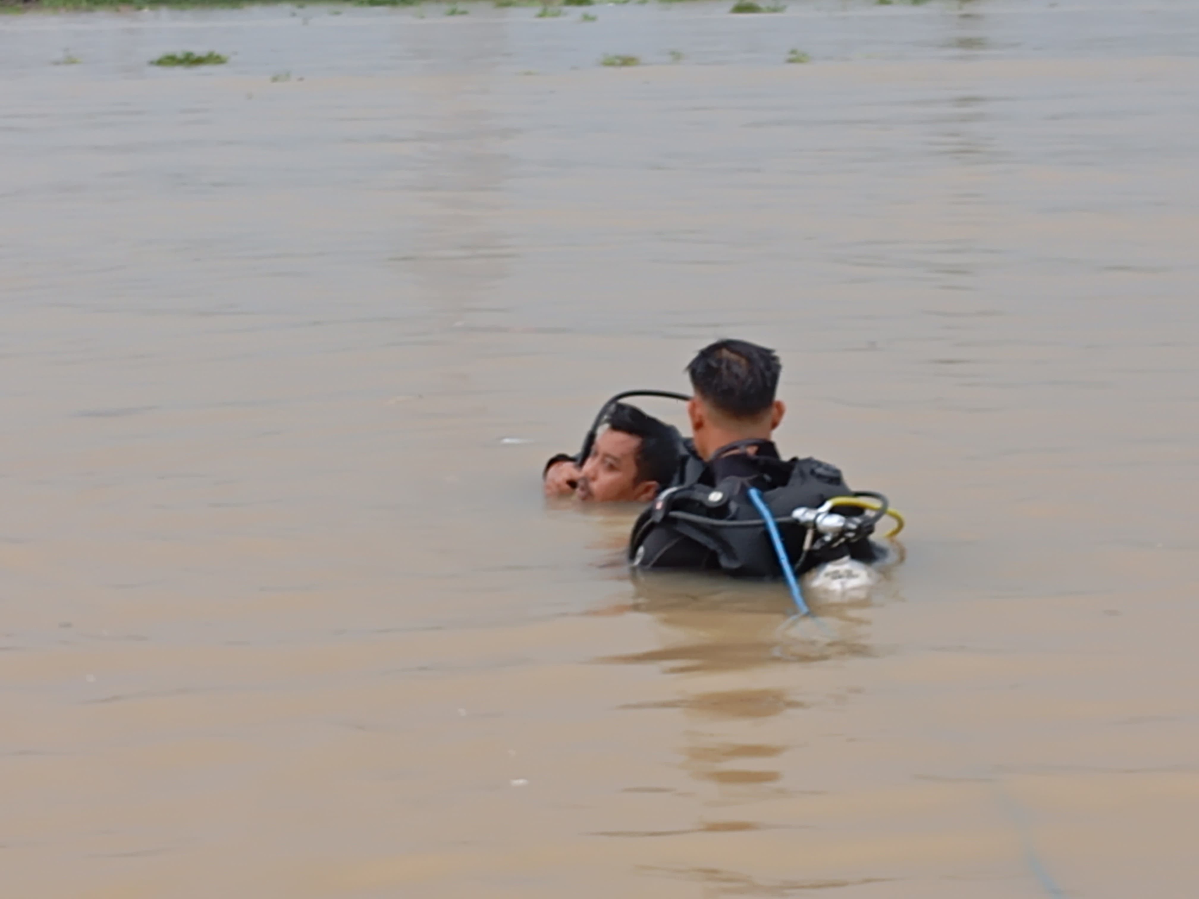 Bocah 10 Tahun Tenggelam di Sungai Musi, Tim Sar Lakukan Pencarian
