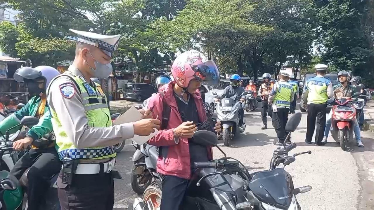 Razia Gabungan di Palembang: 30 Kendaraan Terjaring Operasi Keselamatan