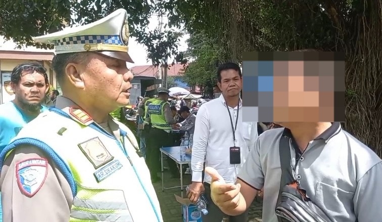 Pria di Palembang Adu Argumen dengan Polisi Usai Istri Ditilang, Diduga Protes Razia Tidak Sesuai SOP