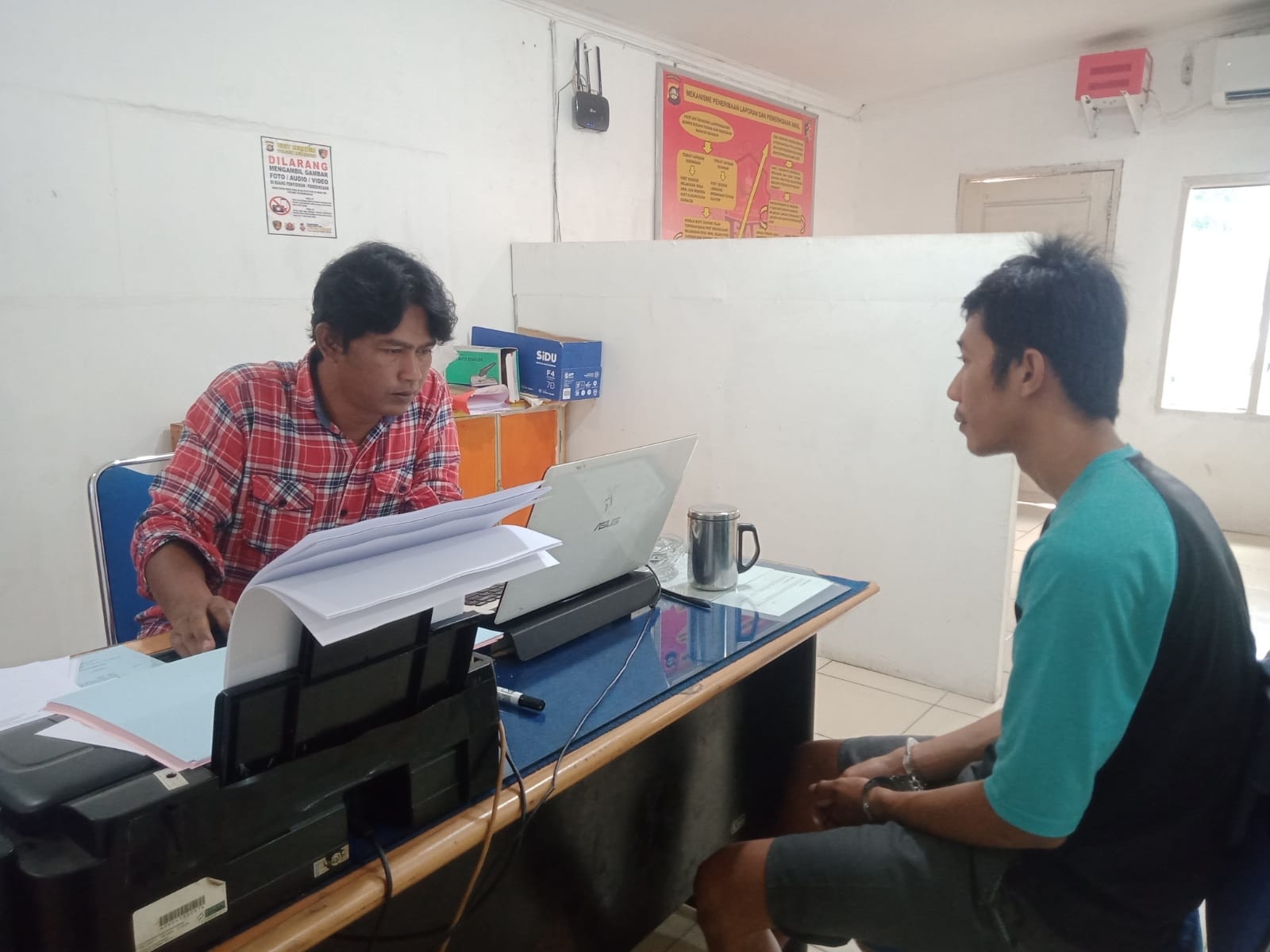 Tiga Masih Buron! Polsek Kertapati Tangkap Pelaku Pencurian Solar dari Mobil Tangki di Palembang