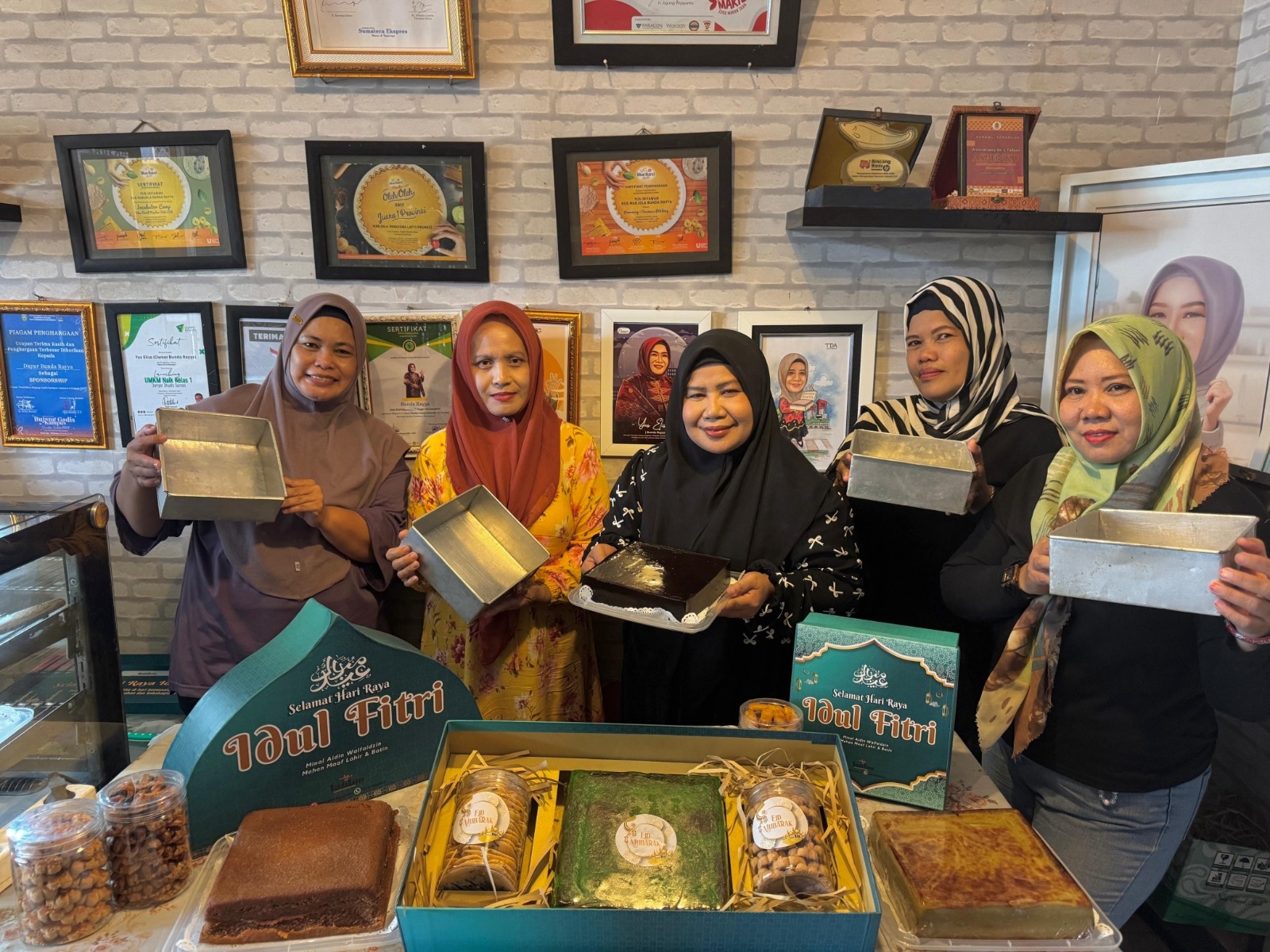 Menjelang Lebaran, Hampers Kue Basah Khas Palembang Kebanjiran Pesanan dari Luar Sumsel