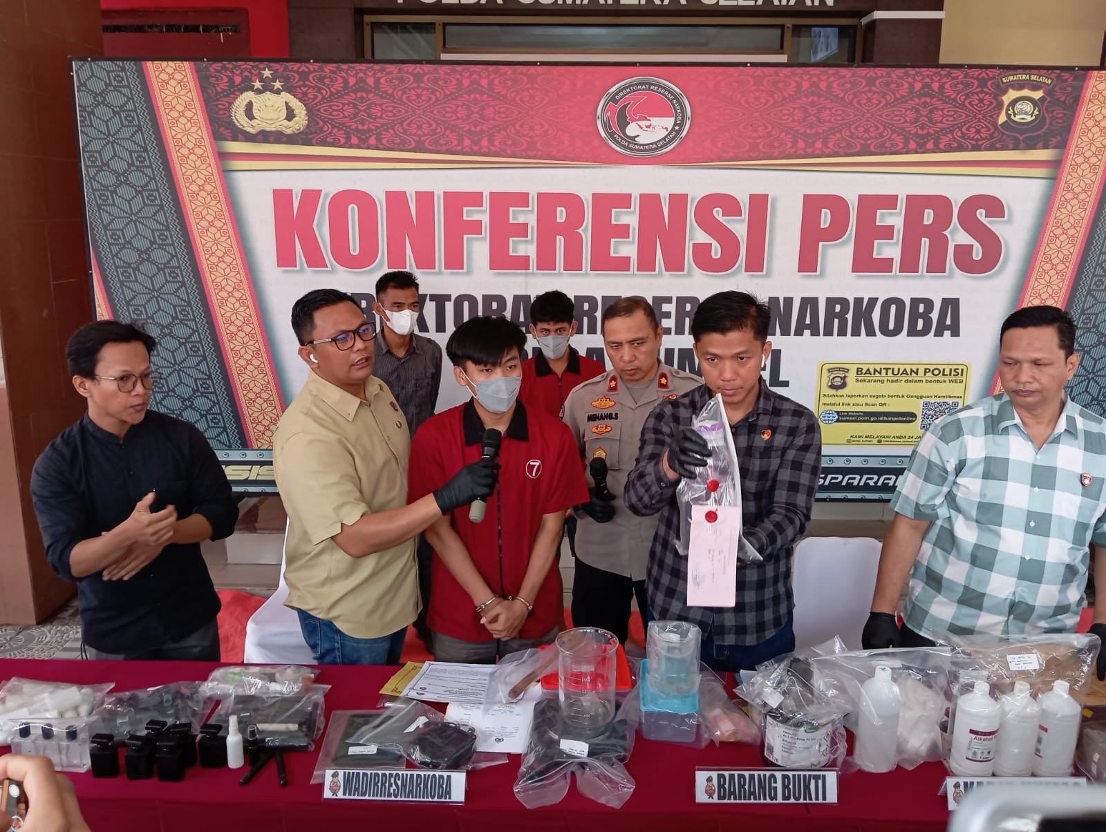 Polda Sumsel Gerebek Pabrik Narkoba Sinte, Dijual Online ke Mahasiswa