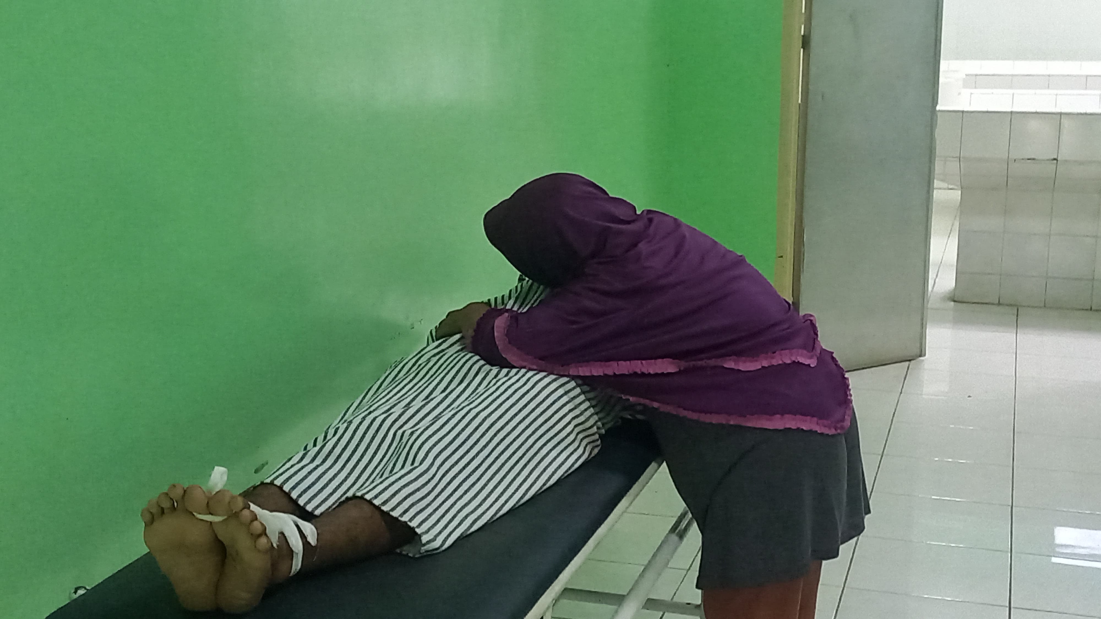 Tangis Ibu Pecah! Nopriansyah Ditemukan Tewas Usai Duel dengan Teman Sendiri