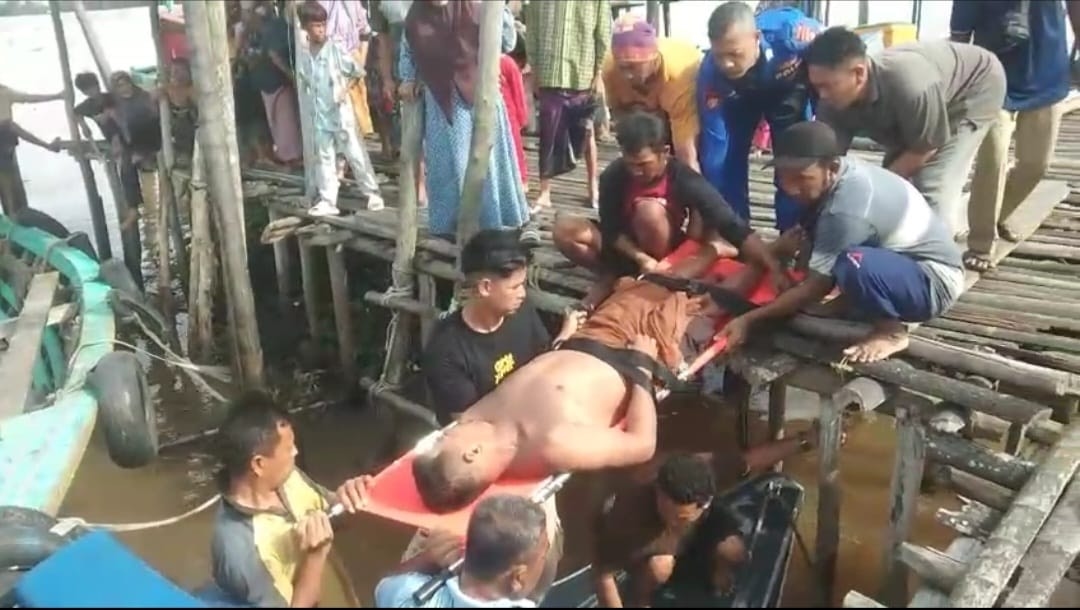 Gerak Cepat Ditpolairud Polda Sumsel Selamatkan Warga Alami Stroke di Desa Upang Induk