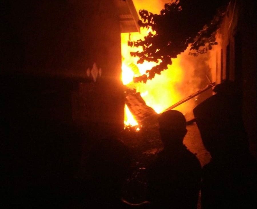 Kebakaran Hebat Hanguskan Rumah Warga di 24 Ilir Palembang, Diduga Akibat Korsleting Listrik