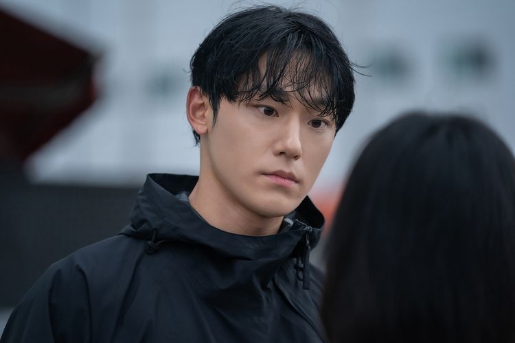 Lee Do Hyun Resmi Selesaikan Wajib Militer, Siap Kembali ke Dunia Akting