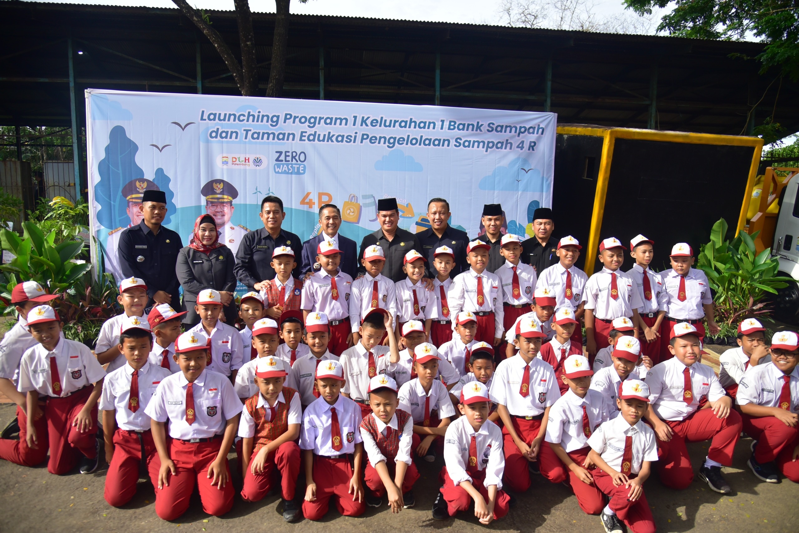 Dorong Revolusi Sampah, Wali Kota Palembang Luncurkan Program Satu Kelurahan Satu Bank Sampah
