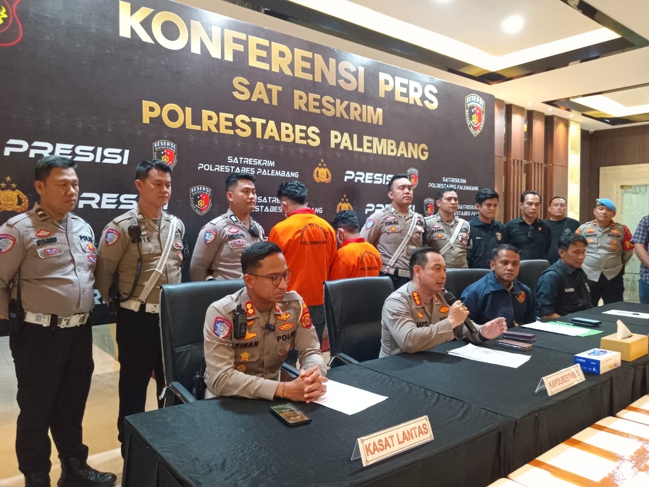 Penyelundupan Puluhan Ribu Benih Lobster Senilai Miliaran Rupiah Digagalkan di Palembang