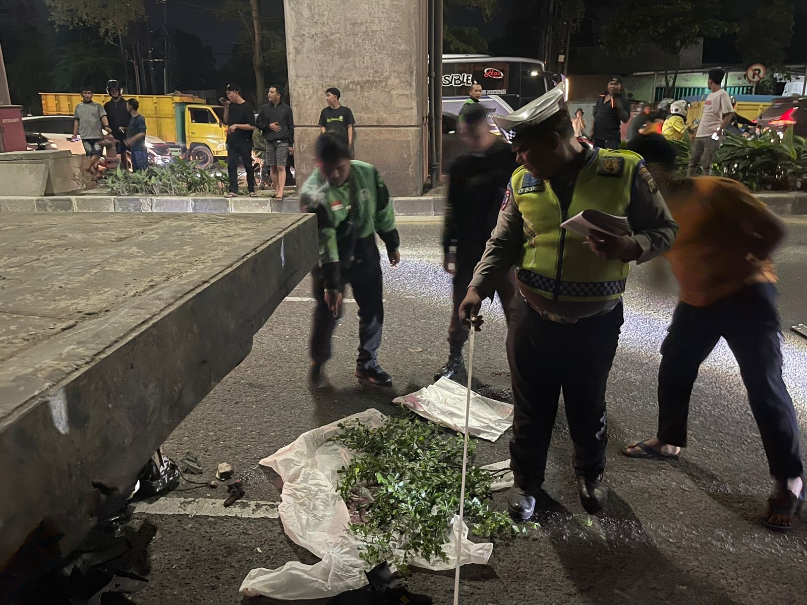 Kecelakaan Maut di Depan Boster Punti Kayu, Pengendara Motor Tewas Usai Tabrak Truk Fuso Parkir