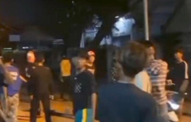 Tawuran Bersenjata Celurit dan Tombak di Palembang Viral, Polisi Langsung Turun Tangan