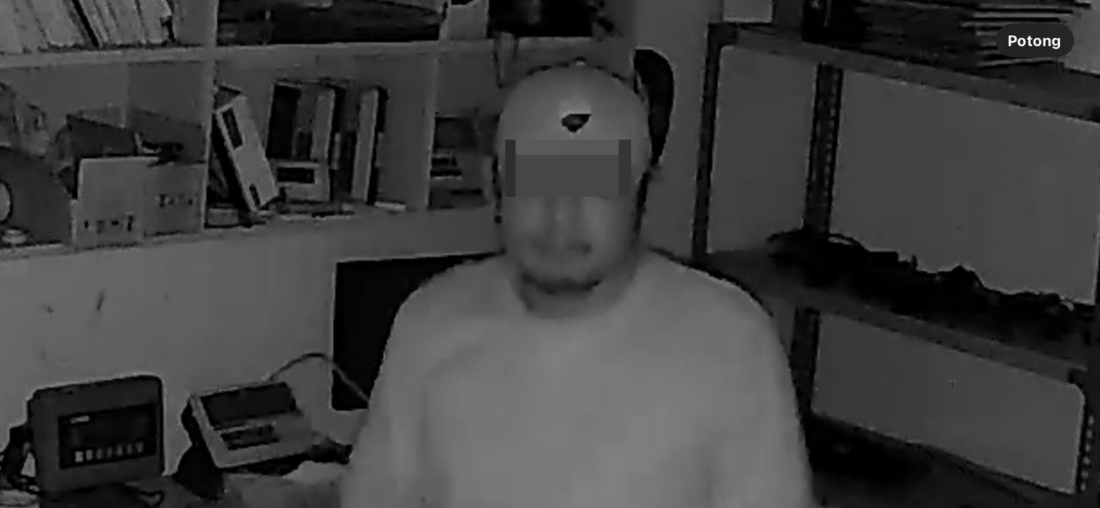 Terekam CCTV, Pelaku Curi Barang Puluhan Juta dan Bolak-Balik Toko Tiga Kali dalam Semalam