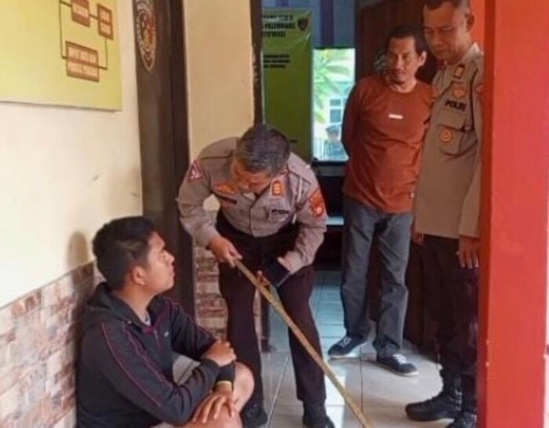 Gagalkan Tawuran Dini Hari, Polisi Tangkap Remaja Bersenjata Arit di Palembang