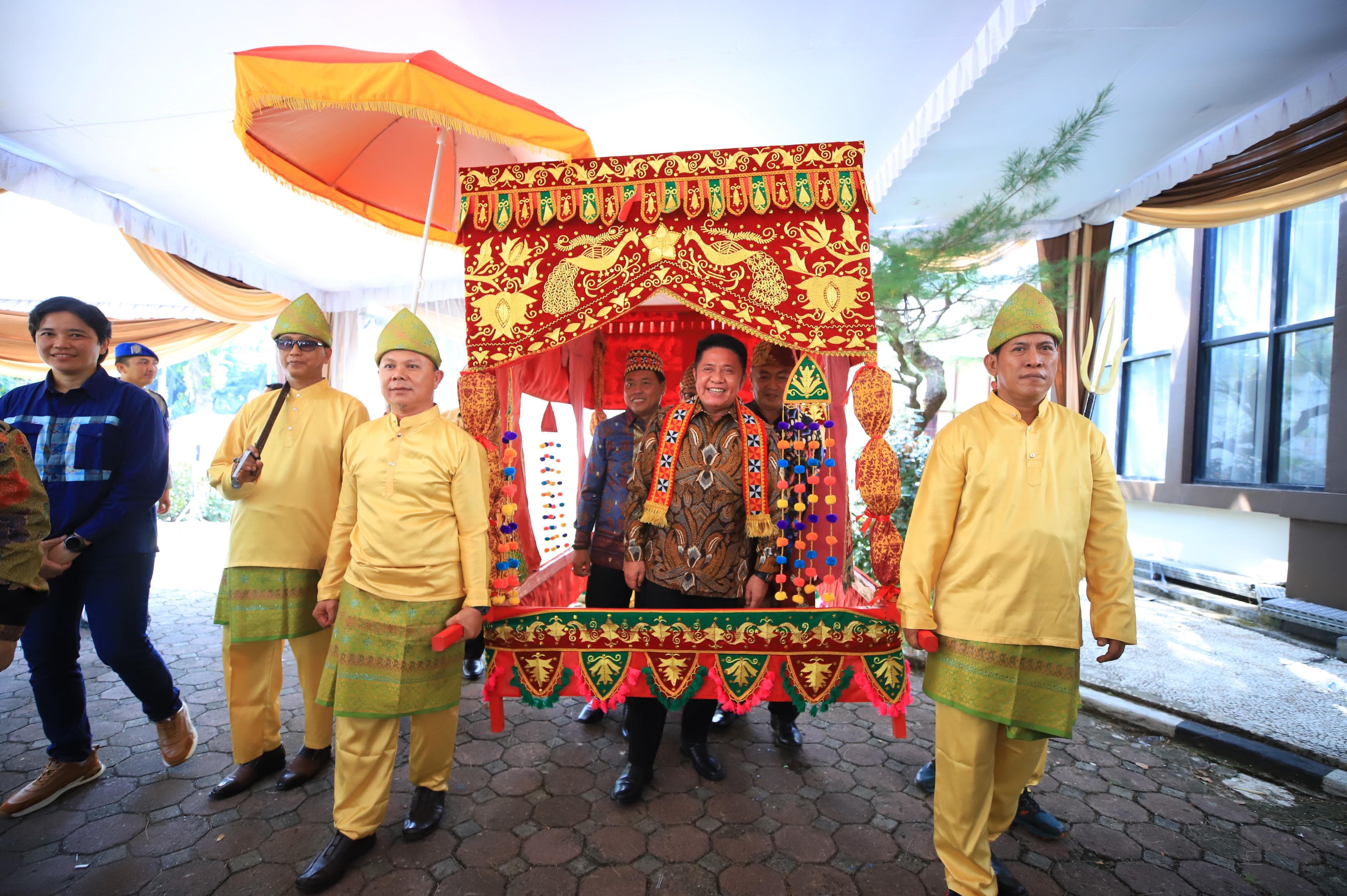Gubernur Sumsel Puji IKAWARA, Benteng Budaya Ranau di Tengah Arus Globalisasi