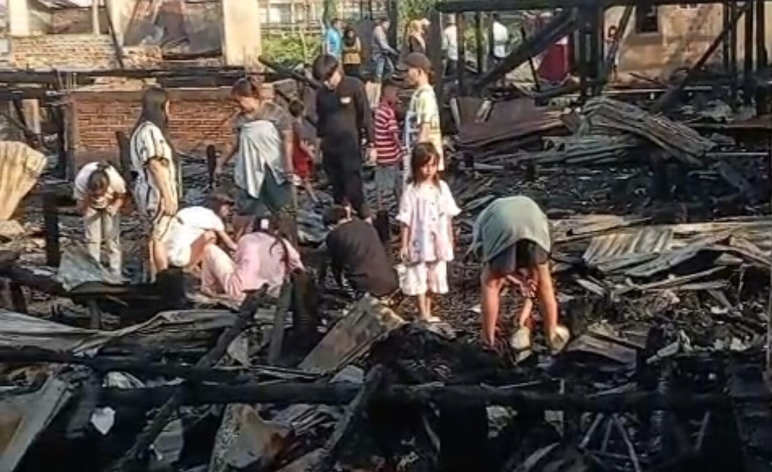 Kebakaran Hebat di 1 Ulu Palembang 15 Rumah Ludes, 23 KK Kehilangan Tempat Tinggal