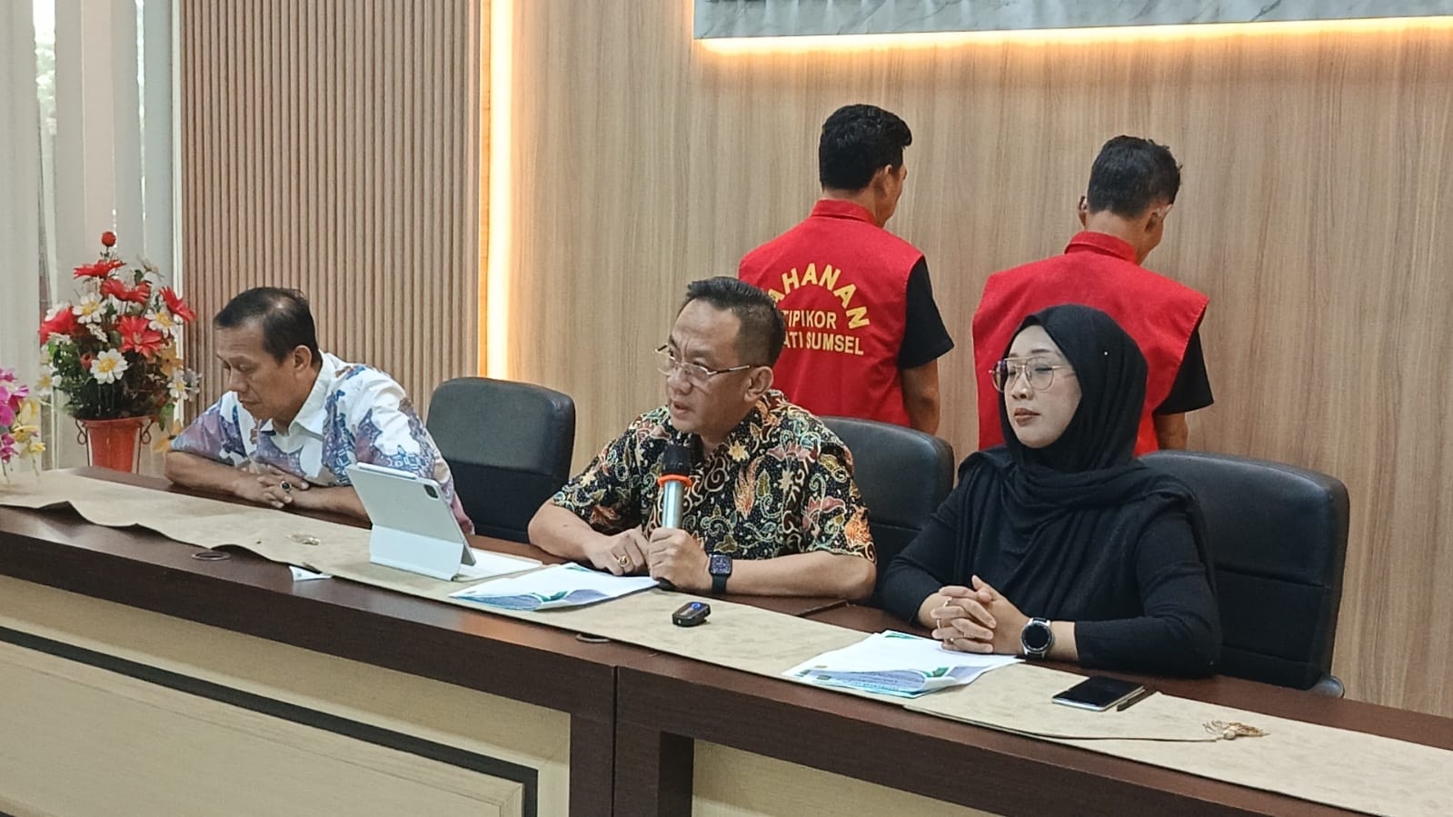 OTT di Lahat, Ketua dan Bendahara Forum Kades Jadi Tersangka Dugaan Pemerasan Dana Desa