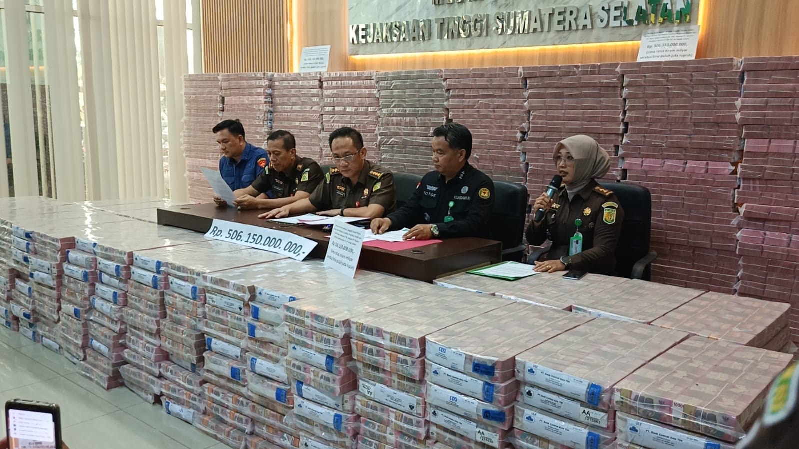 Kejati Sumsel Sita Uang Rp506 Miliar Terkait Dugaan Korupsi Kredit Bank ke Dua Perusahaan