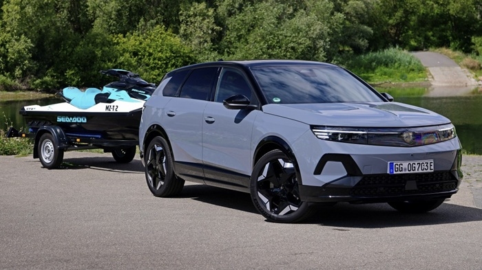 Opel Rilis Grandland Electric AWD, SUV Listrik Bertenaga 325 HP dengan Jarak Tempuh Hingga 501 Km