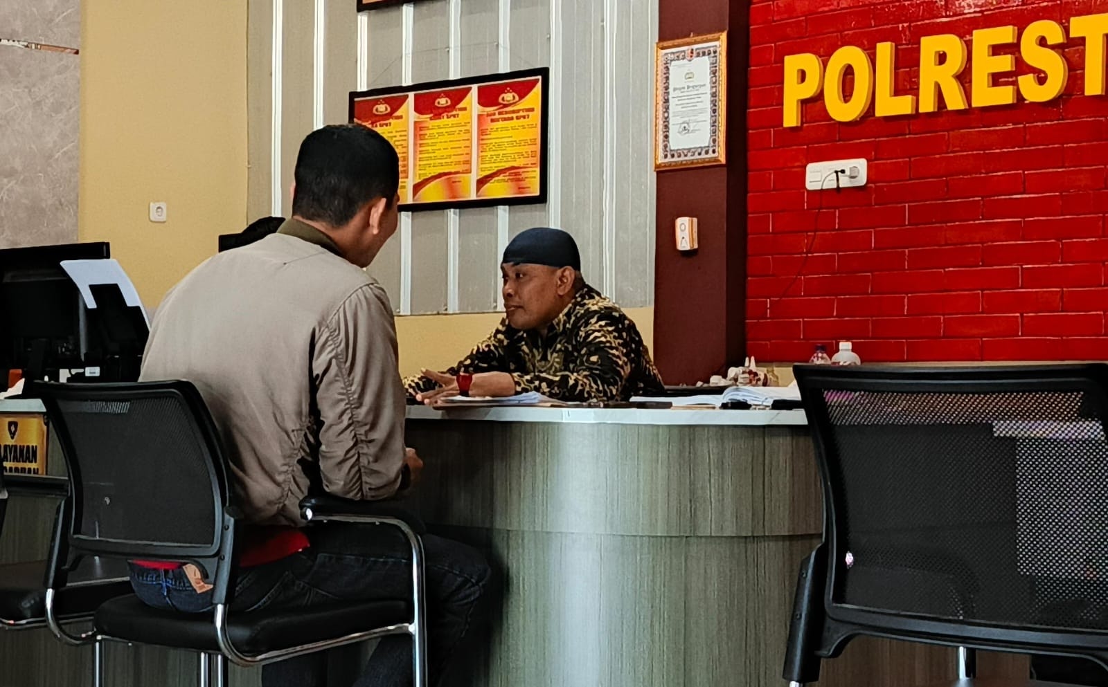 Diduga Gelapkan Uang COD, Karyawan JNT Dilaporkan ke Polisi