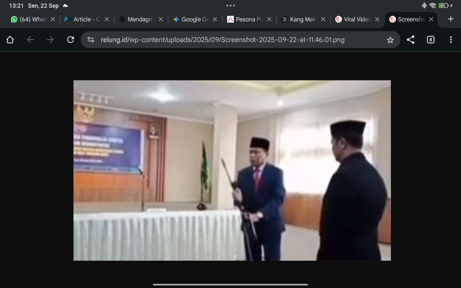 Viral Video Kakanwil Kemenag NTB Lempar Mikrofon, Zamroni Aziz Minta Maaf