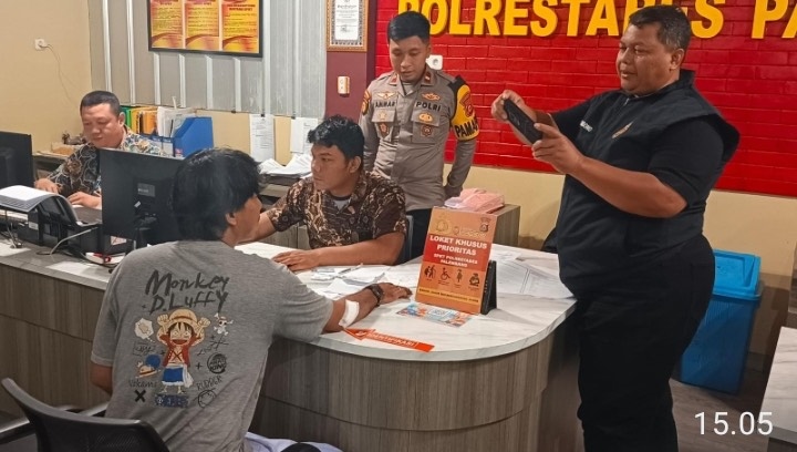 Hanya Karena Saling Pandang, Ojol di Palembang Ditusuk OTK Saat Antar Pesanan Makanan