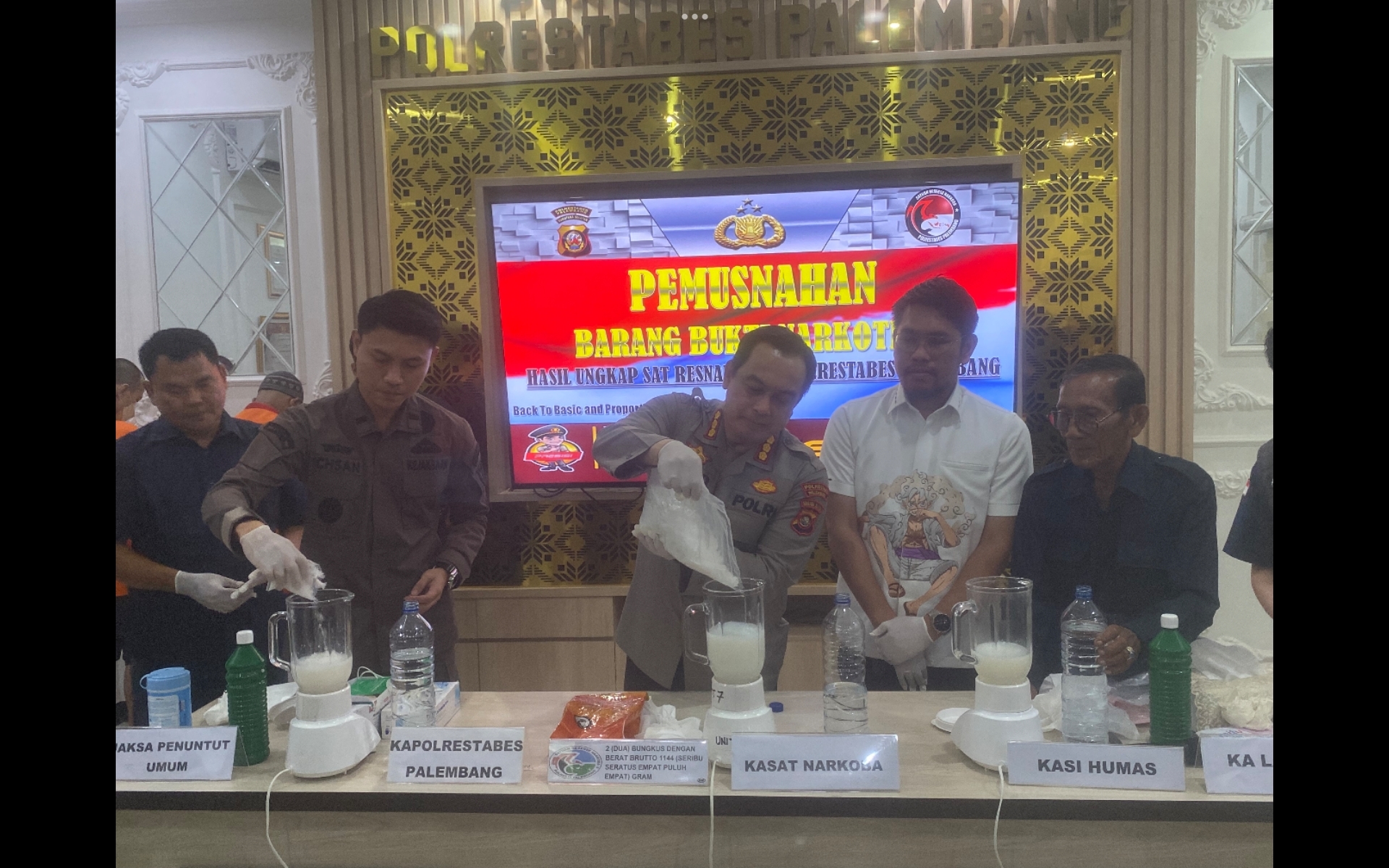 Polrestabes Palembang Musnahkan 1,1 Kilogram Sabu, Dua Pengedar Dibekuk dalam Sebulan