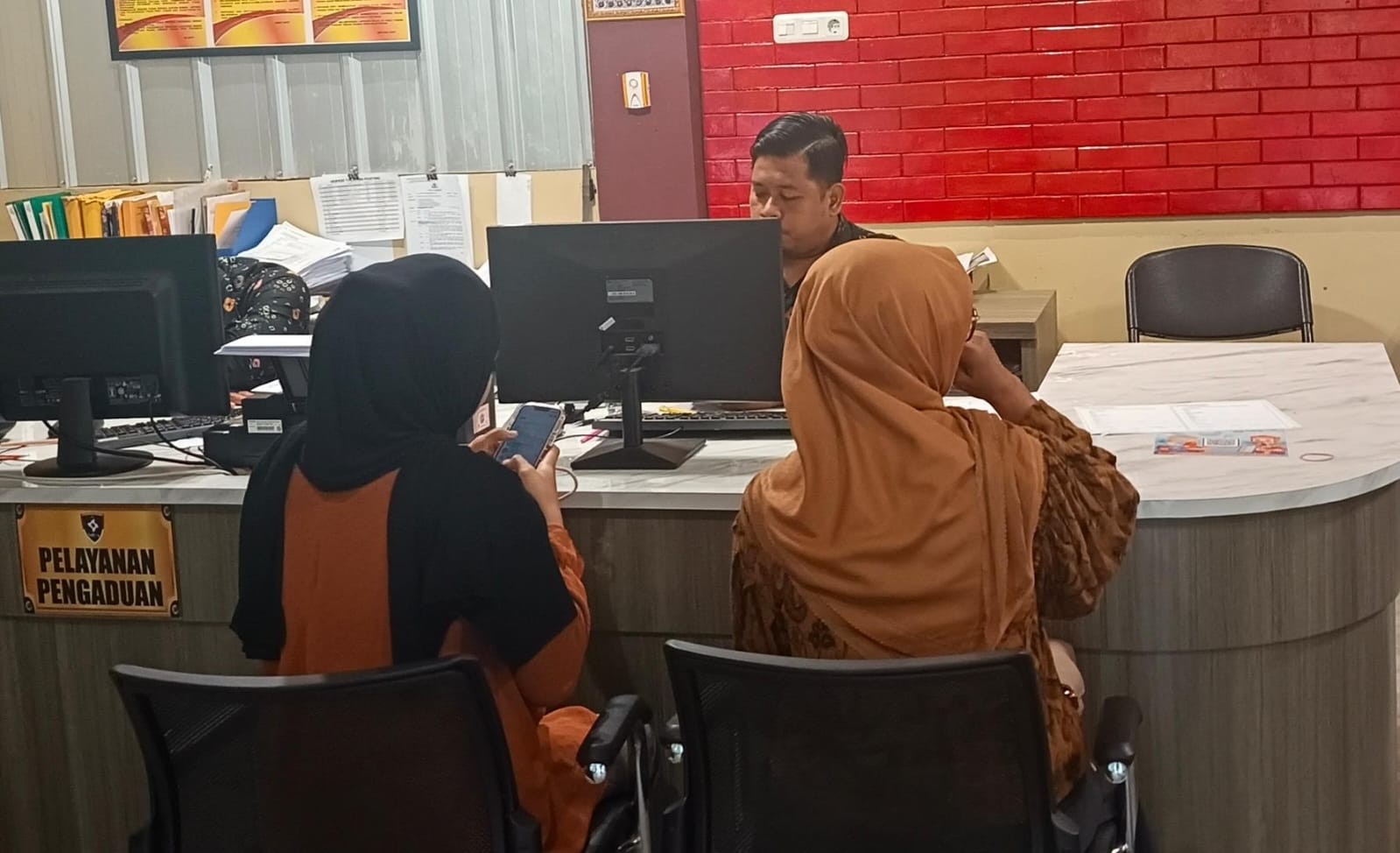 Modus Ajak Ngobrol di Angkot, Ibu Rumah Tangga di Palembang Jadi Korban Copet