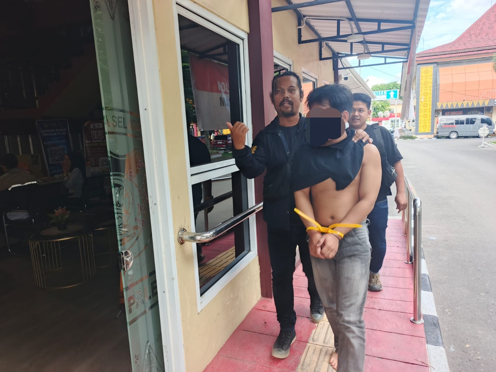 Tega! Pemuda di Palembang Rudapaksa Rekan Kerja Usai Shift Malam, Aksi Bejat Direkam Pelaku