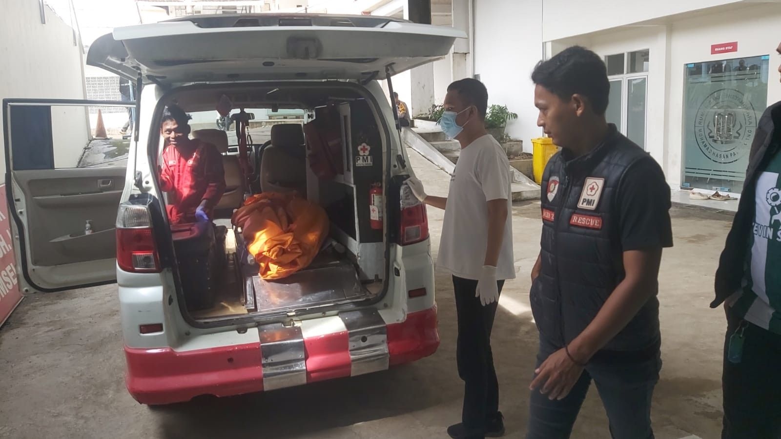 Geger! Tunawisma Ditemukan Tewas dalam Rumah Kosong di Ilir Timur III Palembang