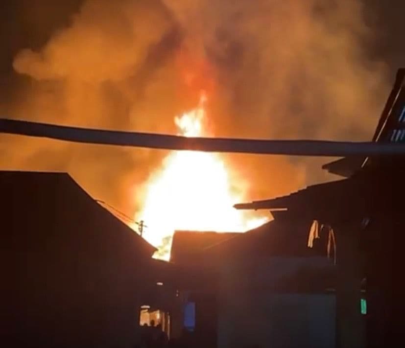 11 Rumah Hangus Dilahap Si Jago Merah di Kertapati Palembang, Diduga Akibat Korsleting Listrik