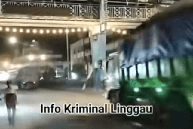 Larangan Melintas Dicueki, Truk Batu Bara Masih Berkeliaran Bebas Dijalanan