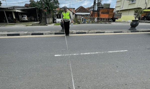 Kurang Konsentrasi, Pelajar di Palembang Tabrak Truk Tronton yang Parkir di Bahu Jalan