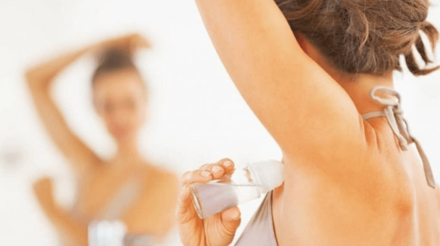 Kenapa Deodoran Sering Meninggalkan Noda di Pakaian? Ini Penjelasannya