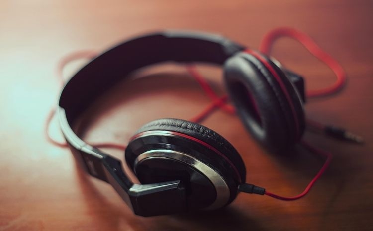 7 Headphone Bluetooth Murah Rp100 Ribuan yang Layak Dibeli, Ada Mode Gaming dan Baterai Tahan Lama